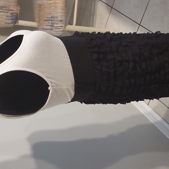 Sirens summer dress - Picture 4 of 13